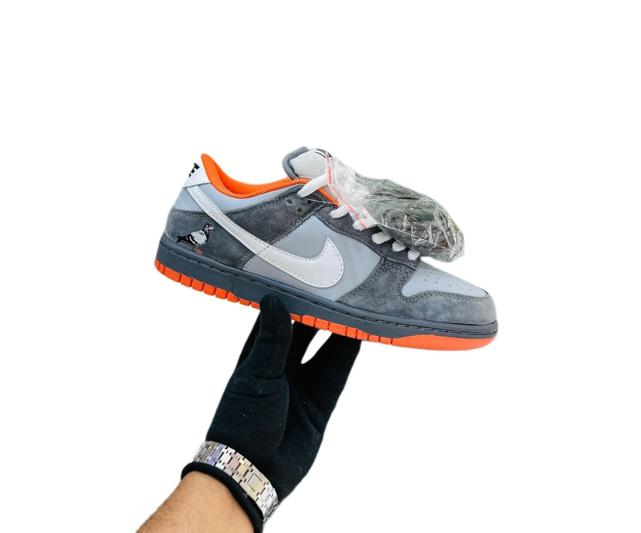 nike dunk sb low staple nyc pigeon price