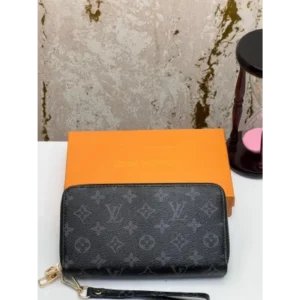 Trendy Louis Vuitton Wallet For Women (J2502)