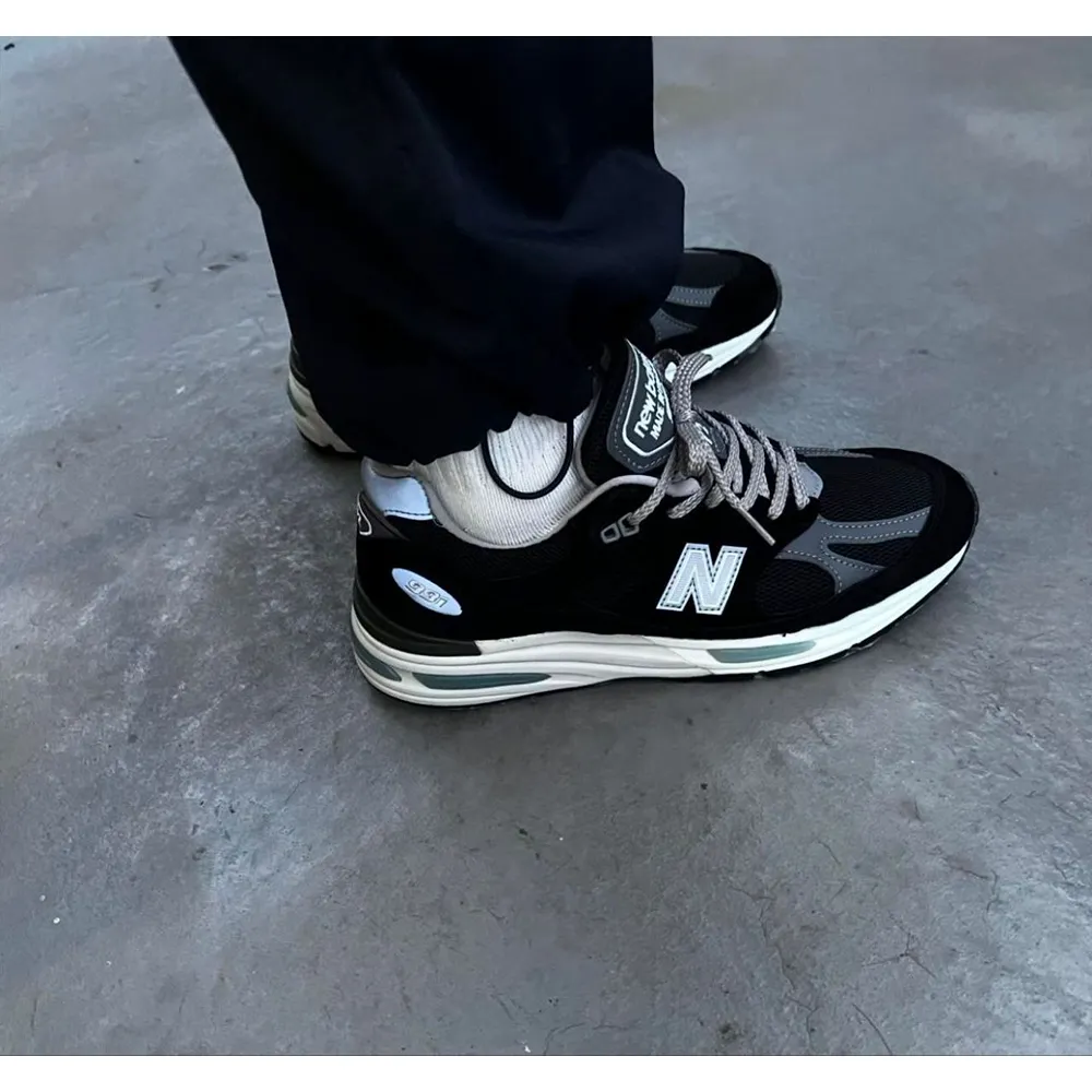 New Balance 991 V2 Black Grey Shoes For Men (LAB16) - Image 2