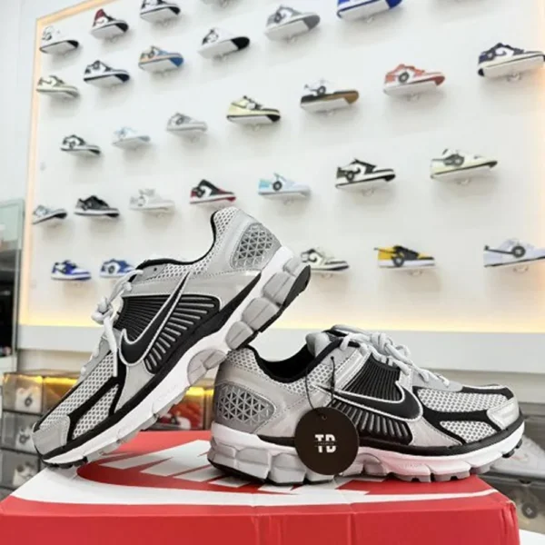Nike Vomero 5 Metallic Black Shoes For Men (BSF822) - Image 4