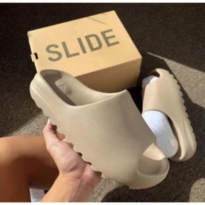 Adidas Yeezy Slide (LAB870)